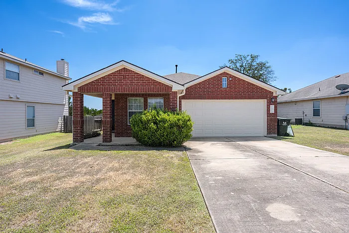 3 bed, 2.0 bath, 1560 sqft, $1,795 — Photo 1