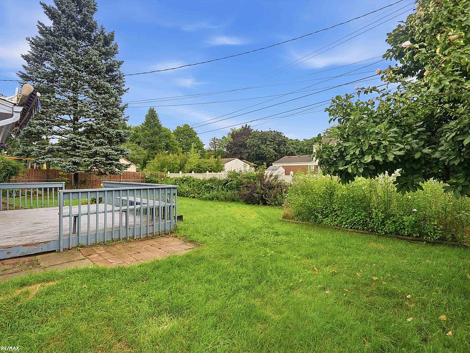 8744 Leslie Dr, photo 23
