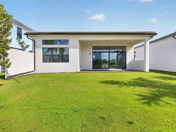 9724 Juniper Bay Ave, Boca Raton, FL 33434