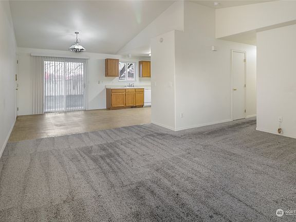 4th image of 921 E Hayden Drive