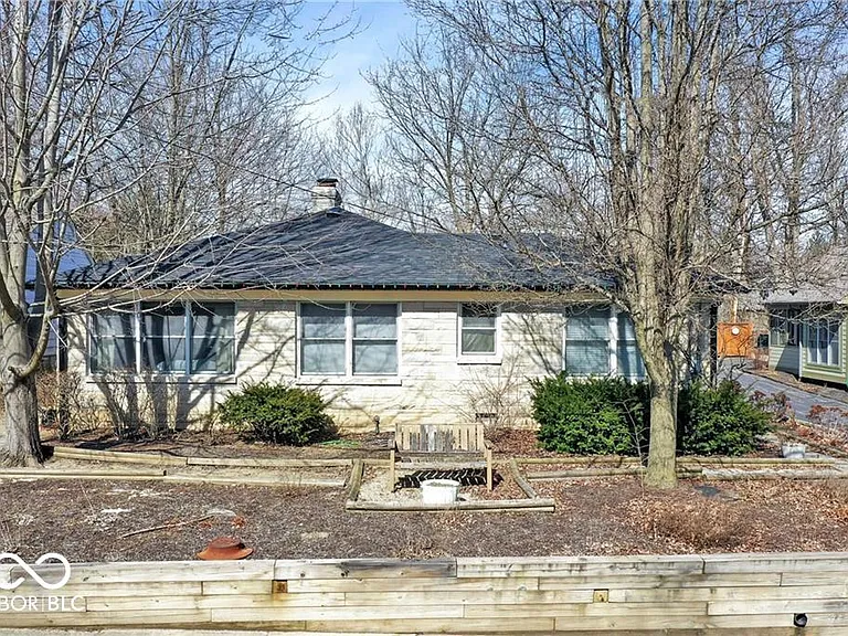 760 W Pine St — Photo 42