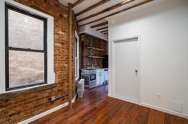 Rented by Triumph Property Group | media 2