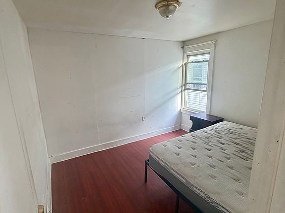4th image of 6 Hamilton St #3