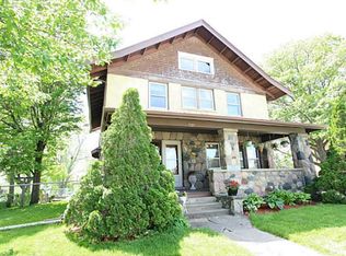 725 Summit St, Center Point, IA 52213