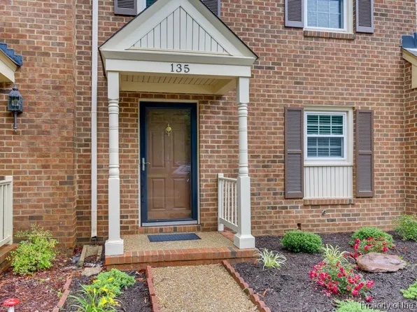 135 Sloane Pl, Newport News, VA 23606