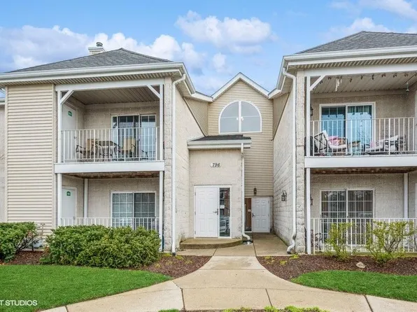796 N Gary Ave Unit 107, Carol Stream, IL 60188
