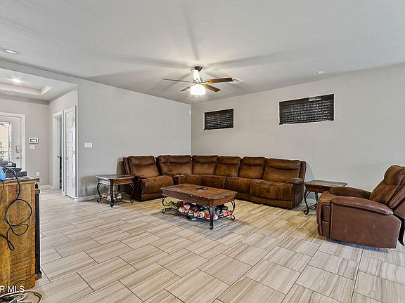 2nd image of 13925 Lago Vista Ave