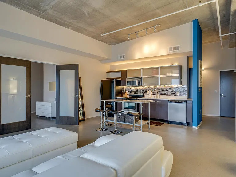 2115 Yeaman Pl #634 — Photo 32