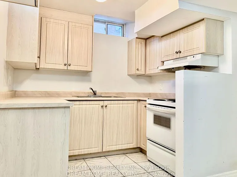 23 Wiltshire Dr — Photo 14