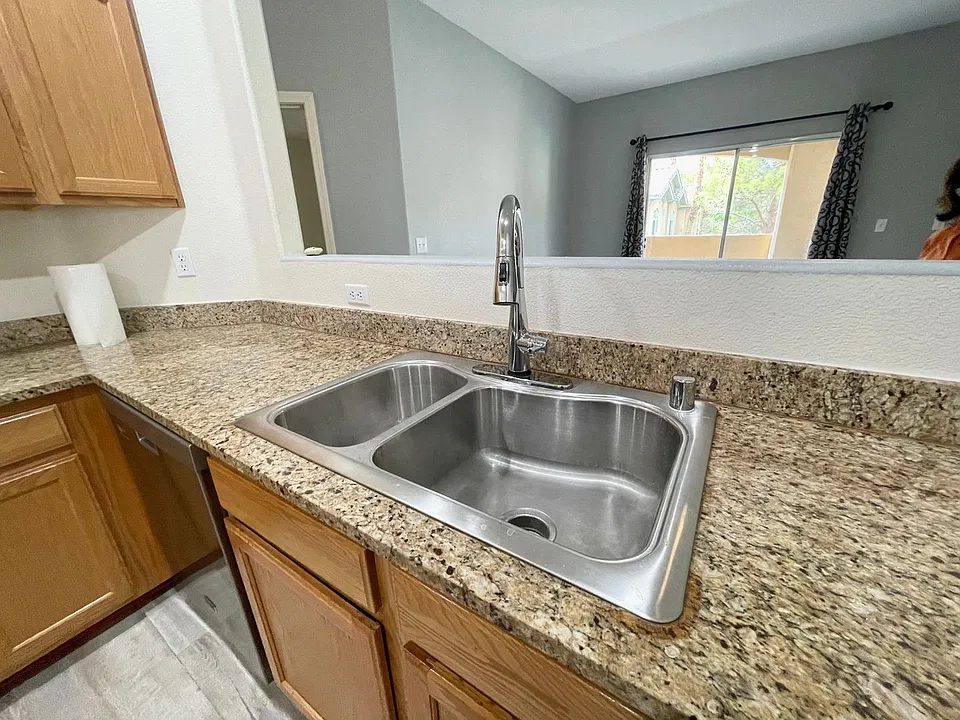 1708 Hills Of Red Dr #201