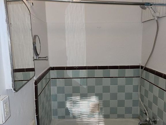 211-18 Bath
