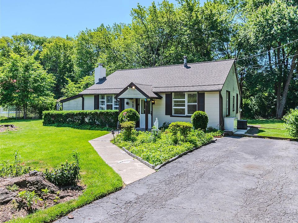 1st image of 15 Maple Drive