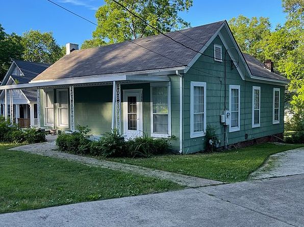 109 Daly St