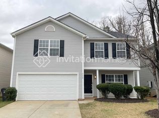 4538 Christenbury Hills Ln, Charlotte, NC 28269