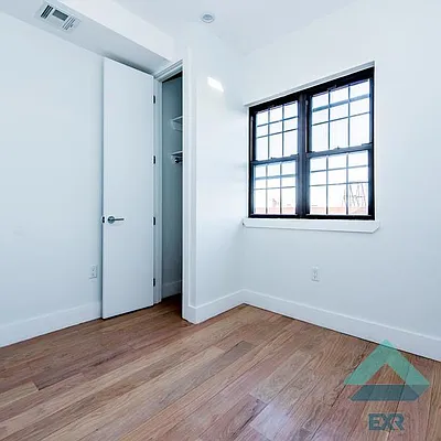 Rented by EXR | media 14