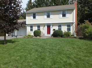 27 Dorwin Dr, West Springfield, MA 01089