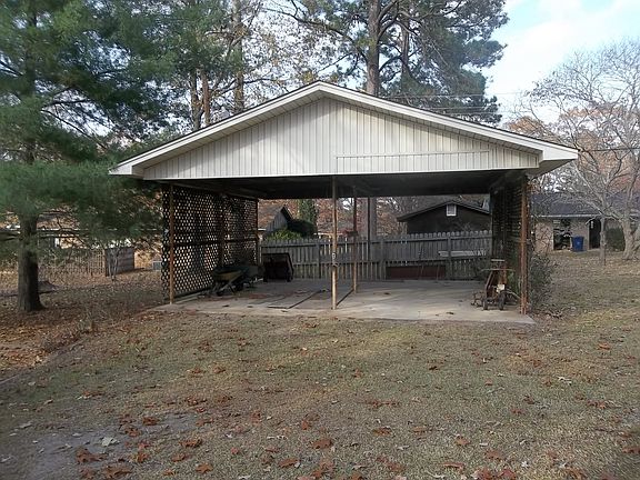 2nd image of 1026 Robinwood St