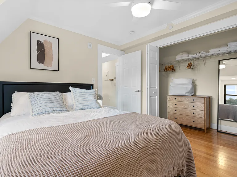 124 Commonwealth Ave #4 — Photo 6