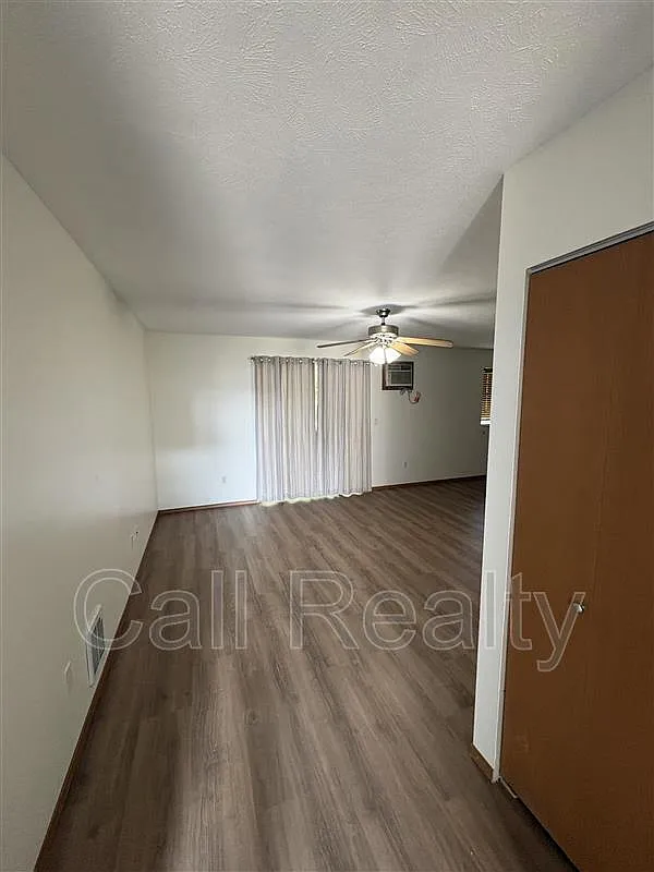 2 bed, 2.0 bath, 1000 sqft, $1,250 — Photo 2
