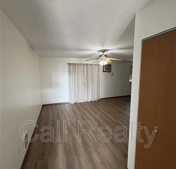 13424 E Skyview Ave #B — Photo 2