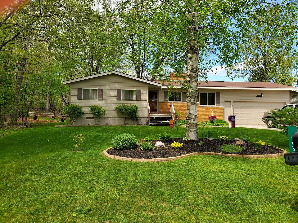 1st image of 443 Victoria Dr