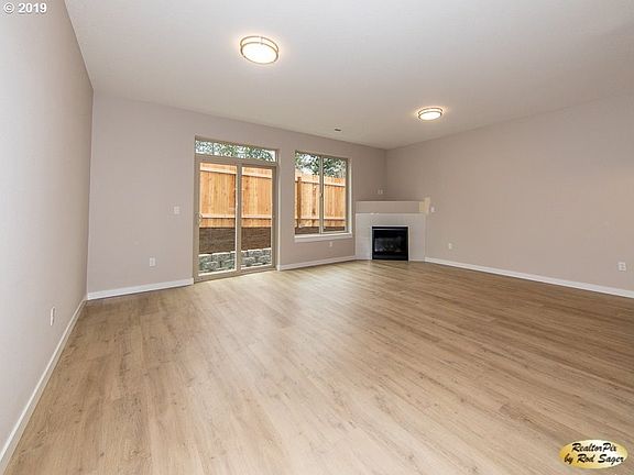 2nd image of 4714 NE 56th Pl