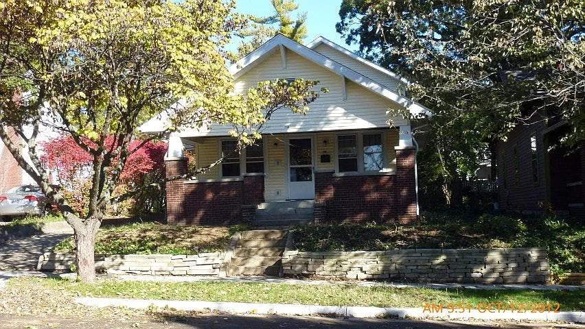 208 Dehart St