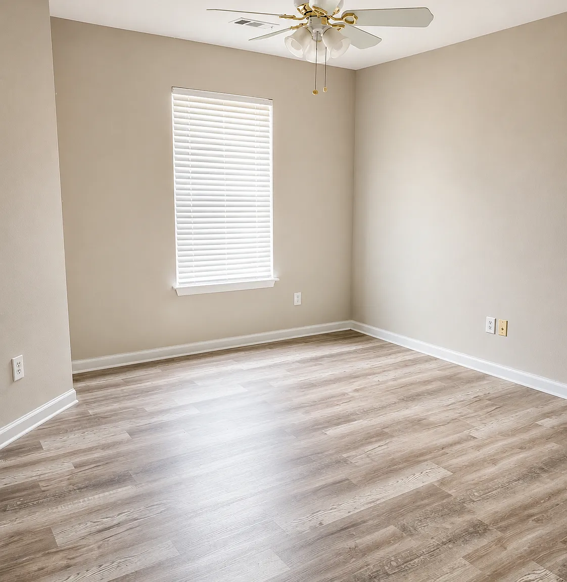 4 bed, 2.5 bath, 2180 sqft, $2,600 — Photo 3
