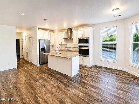 2nd image of 1088 Nicklaus Drive