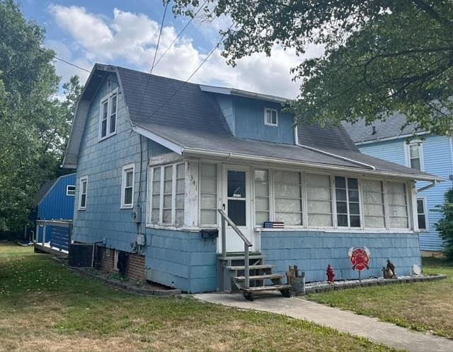 1st image of 341 E 9th St