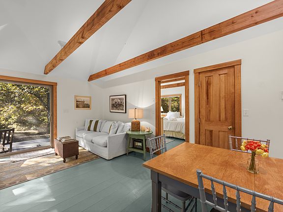 5th image of 46 Tiercel Ln