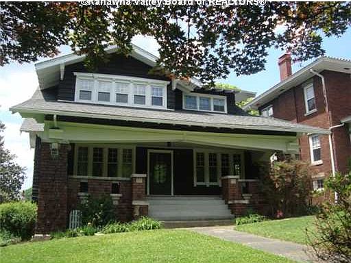 2nd image of 835 Edgewood Dr