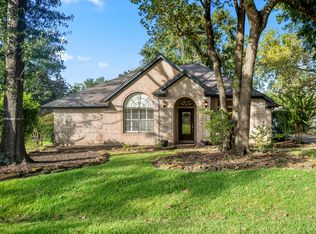 812 Woodland Ln, Conroe, TX 77302
