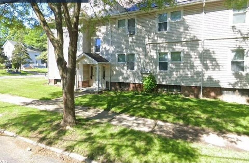 2nd image of 1732 Compton Rd APT 1