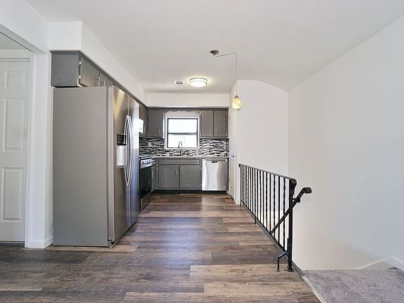 3rd image of 42B Bradley Ct