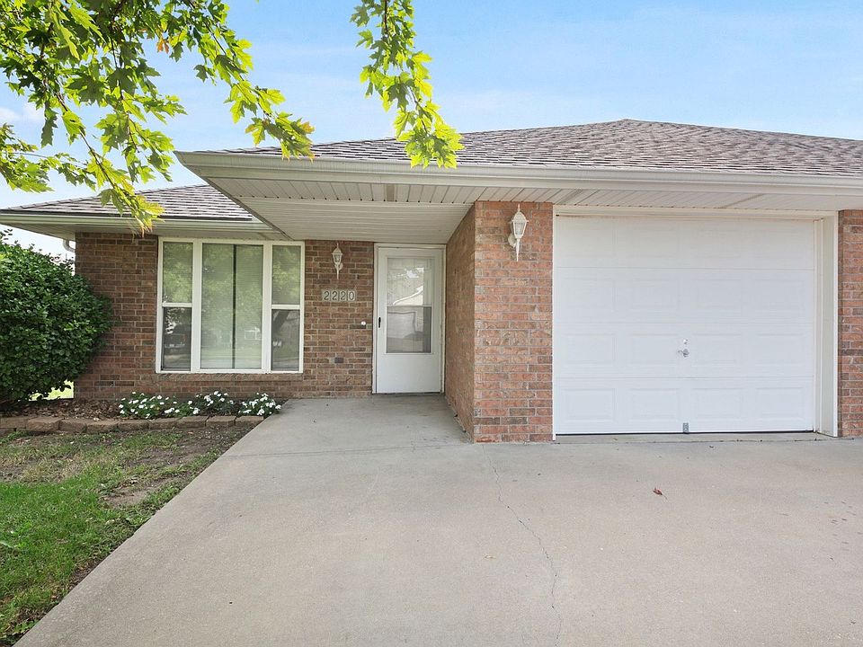 Pleasant Hill C2 22142228 Thomas Dr Pleasant Hill MO Zillow