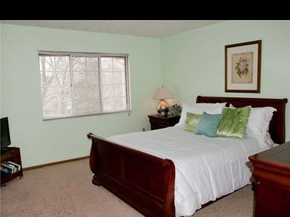 3rd image of 7867 Meadowhaven Blvd
