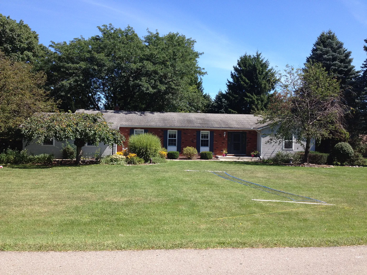 1123 Fox Hills Dr photo 1