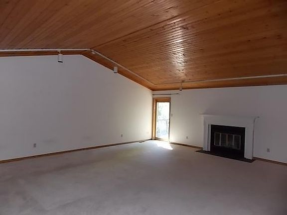 4th image of 9059 Symmesview Ct