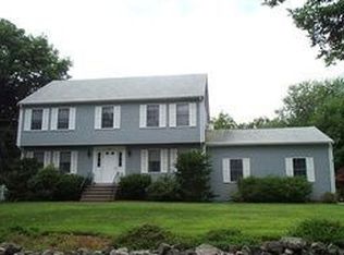9 Anna Sayles Rd, Lincoln, RI 02865