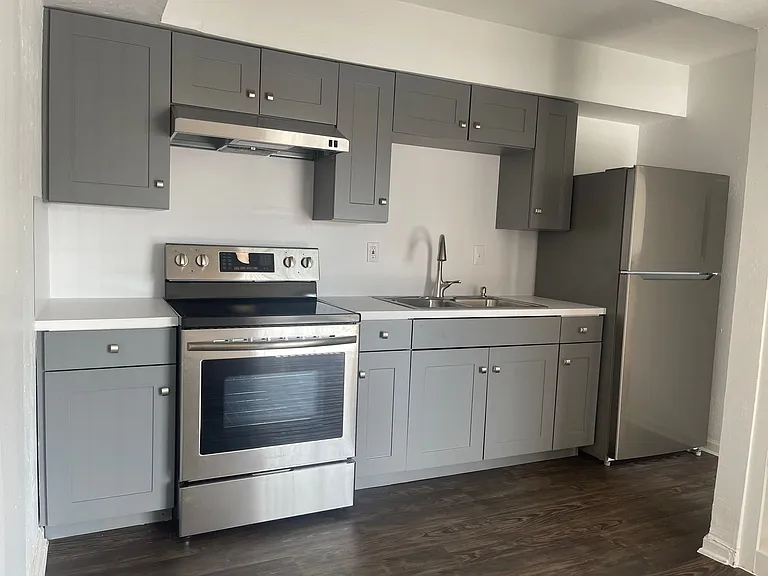 BWT - Brentwood Townhomes — Photo 3