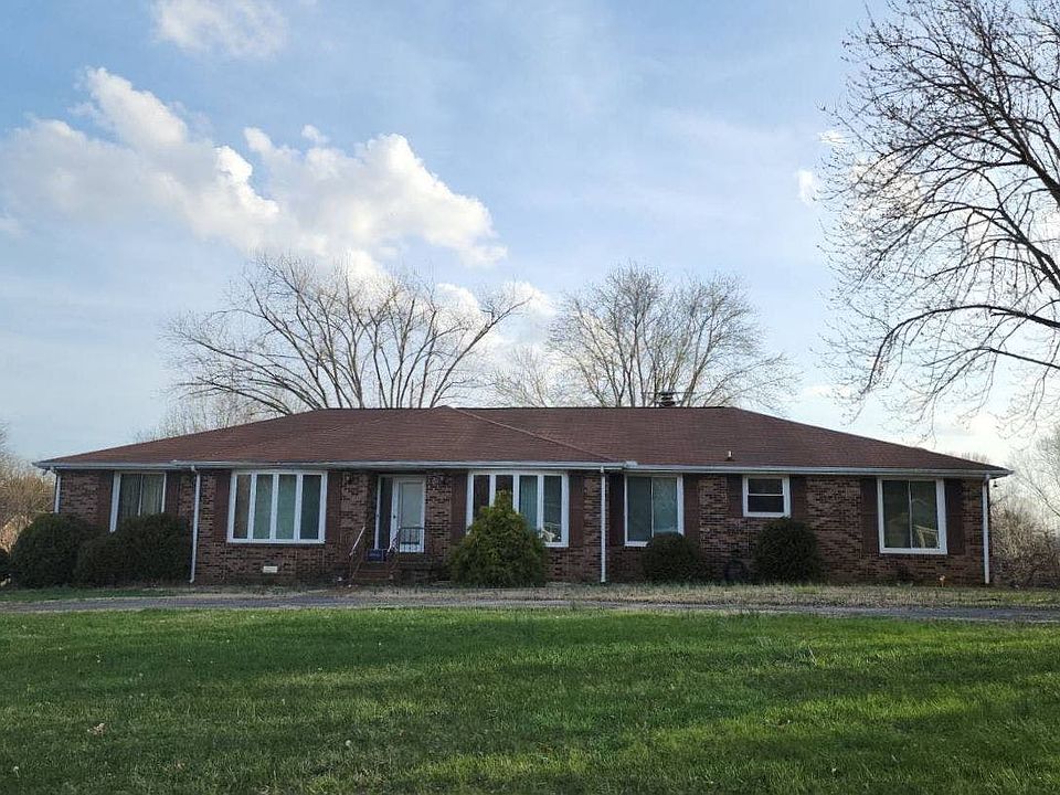 1st image of 471 Antique Ave