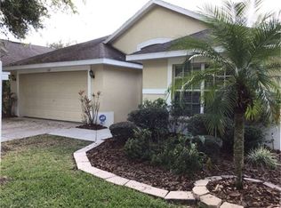 5707 Hawklake Rd, Lithia, FL 33547