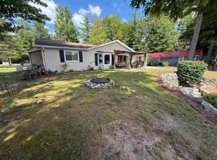 3422 E Pinecrest Dr, Gladwin, MI 48624