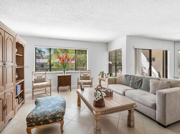 1520 Salzedo St APT F, Coral Gables, FL 33134