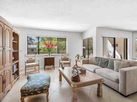 1520 Salzedo St, Coral Gables, FL