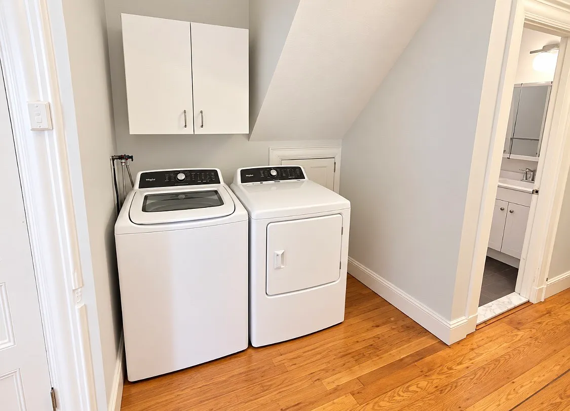2 bed, 1000 sqft, $3,500 — Photo 3
