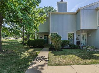 101 Schooner Ln, Lake Saint Louis, MO 63367