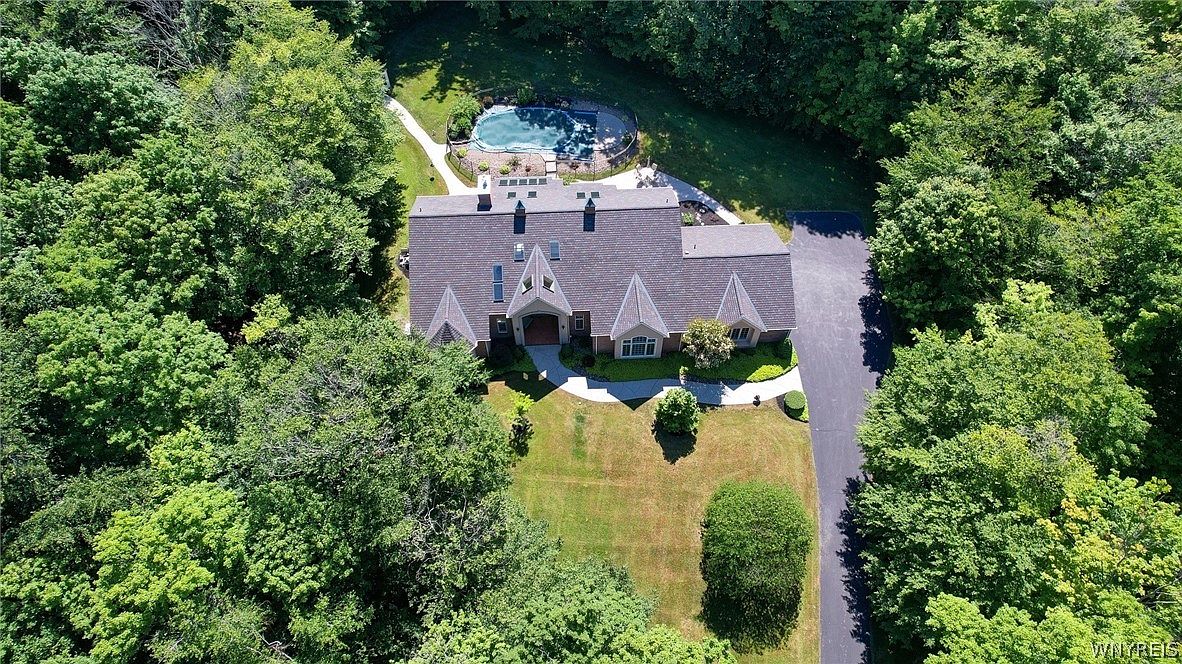 3 Woodcrest Dr, Orchard Park, NY 14127 Zillow