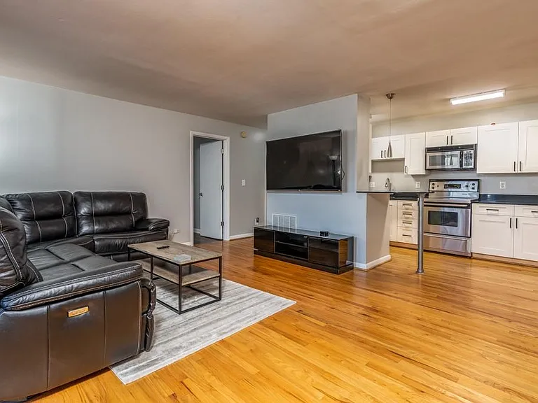 3501 Roswell Rd NE #103 — Photo 4